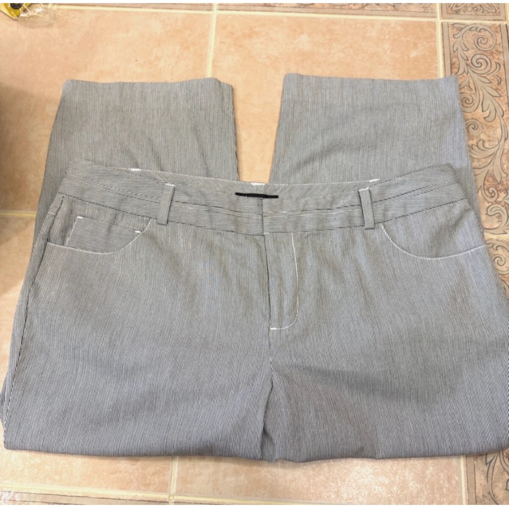 Womens Cropped Pants Inc International Concepts Pin Striped 18W - Picture 3 of 5